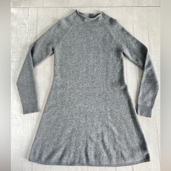 Theory Dresses & Skirts - Theory Gray Long-Sleeve Dress